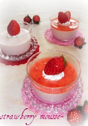 A picture of Fluffy Strawberry Mousse with Strawberry Texture.