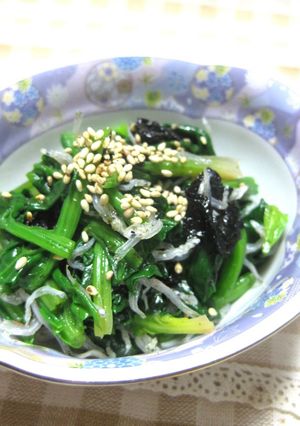 A picture of Spinach with Nori Seaweed and Tiny Sardines (Namul).