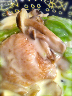 A picture of Chicken Thighs In Cream Sauce.