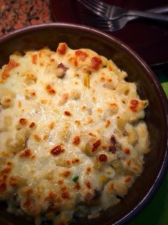 صورة لوصفة طاجن مكرونه بالبشاميل والسجق والمشروم 🧀