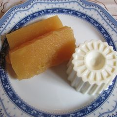 A picture of Quince Jelly (Carne de Membrillo).