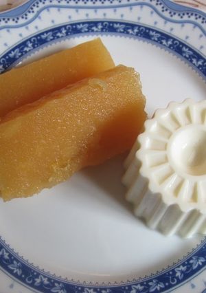 A picture of Quince Jelly (Carne de Membrillo).