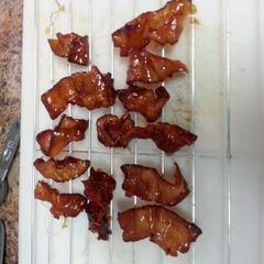 A picture of Kyle's Sweet and Sticky Bacon.
