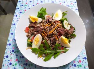 Una foto de Ensalada de Quinua de Colores