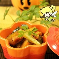 A picture of Curry-Flavored Pumpkin & Bacon Garlic-Butter Stir-Fry.
