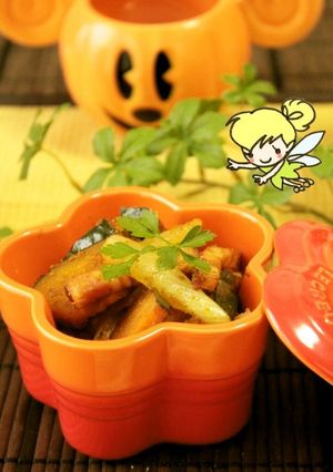 A picture of Curry-Flavored Pumpkin & Bacon Garlic-Butter Stir-Fry.