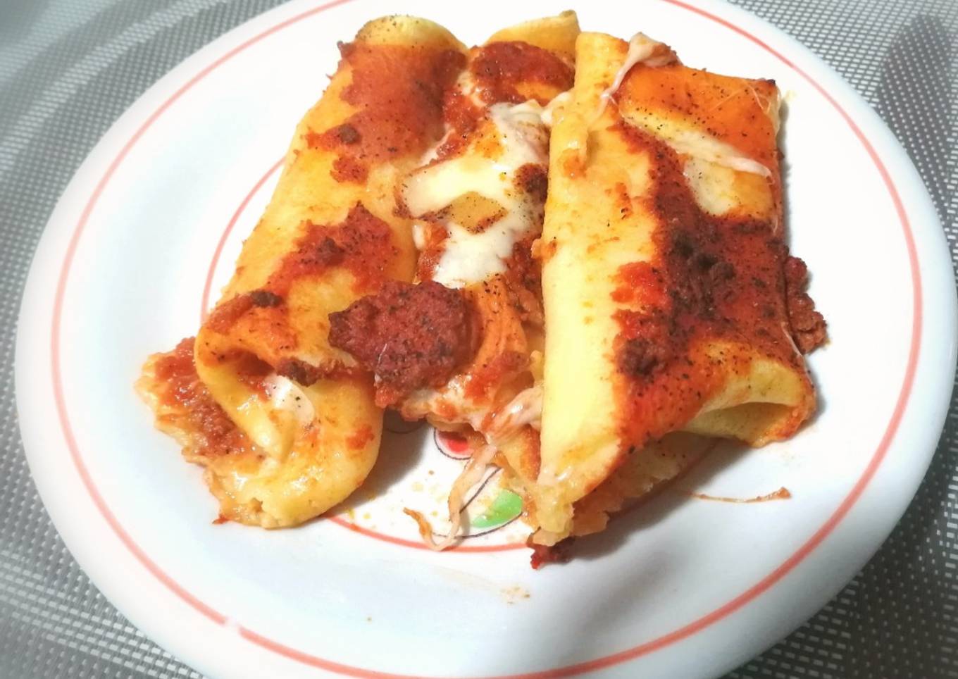 Pancake with cannelloni prosciutto koto and mozzarella