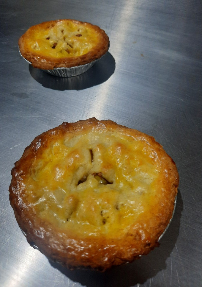 Una foto de Tarta de manzana 🍎 🥧