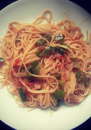 A picture of Roasted peppers spaghetti.