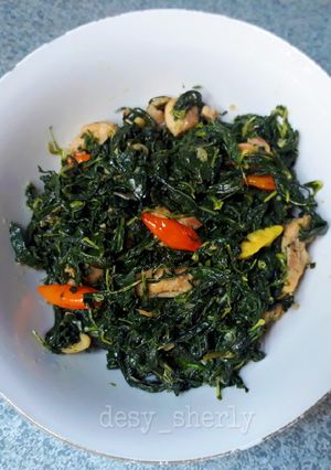 Foto resep Tumis Daun singkong ayam