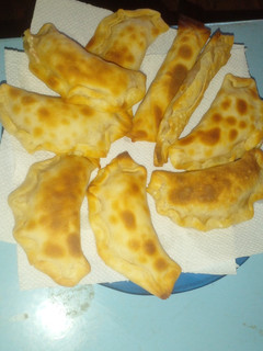 Una foto de Empanadas de jamón y Queso al horno
