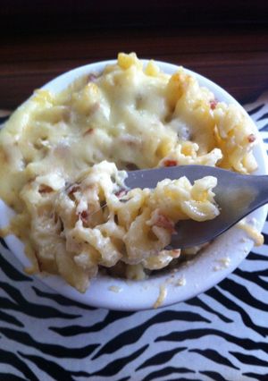 A picture of Caramelized Onion & Bacon Mac & Cheese.
