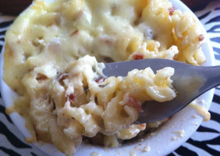 Easiest Way to Make Super Quick Homemade Caramelized Onion &amp; Bacon Mac &amp; Cheese