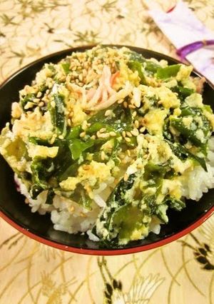 A picture of Okara Rice Bowl with Wakame.