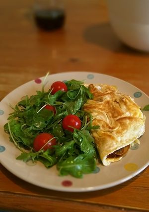 A picture of Coconut oil cheese and ham omelette.