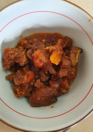 Hình của món Thịt bò sốt vang.