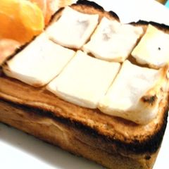 A picture of Kinako Mochi Toast.
