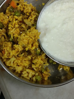 પુલાવ (Pulao Recipe In Gujarati) રેસીપી મુખ્ય ફોટો