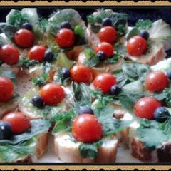 A picture of Ladybirds (Tomato) Ladybeetles .