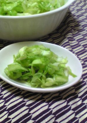 A picture of 10-Minute Lightly Pickled Cabbage with Granulated Soup Stock.