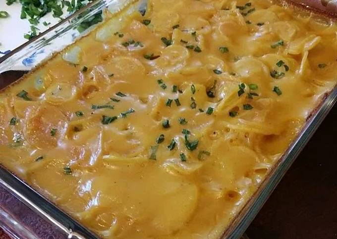 How to Make Super Quick Homemade Creamy Bacon Scalloped Potatoes