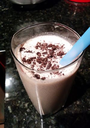A picture of Spiked Oreo Milkshake with Baileys and Kahlua.