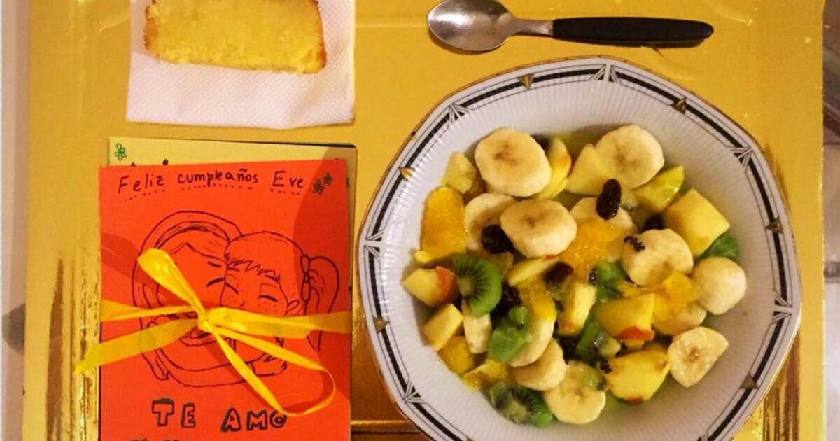 Desayuno sorpresa saludable: budín de limón y ensalada de frutas Receta de  geri : @ en Instagram- Cookpad