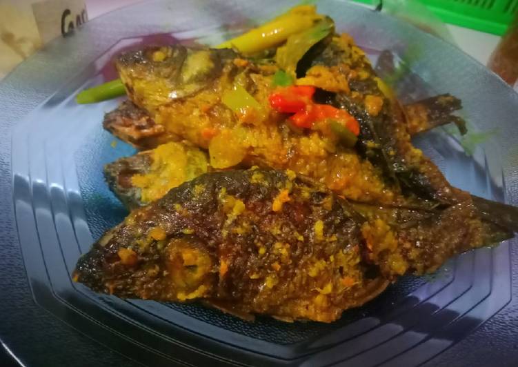 Cara meracik Ikan Mas Pesmol yang simpel