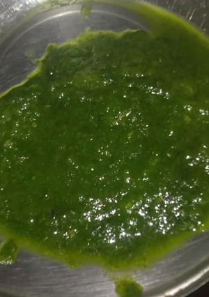 धनियां पत्ता की चटनी (Dhaniya patta ki chutney recipe in hindi) रेसिपी मुख्य फोटो