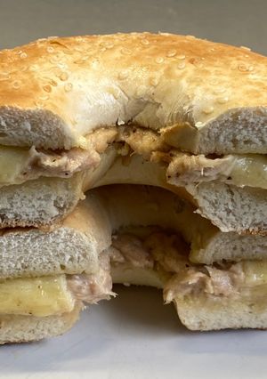 A picture of Deany's bagel tuna melt.