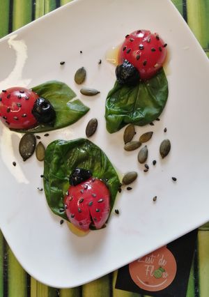 Une photo de 🐞Coccinelle Tomate cerise