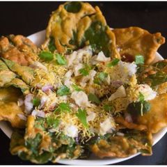 A picture of Palak Patta Chaat.