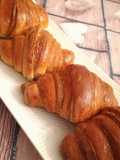 Cornetti di pasta brioche con impasto bicolore