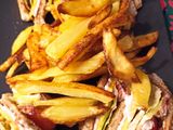 Club Sandwich με σπιτικές φουρνιστές πατάτες.