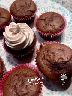 Una foto de Cupcakes de chocolate
