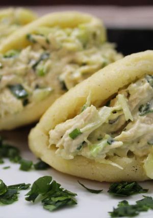 Una foto de Arepas reina pepiada