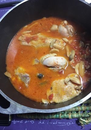 Una foto de Estofado de pollo con champiñones simple