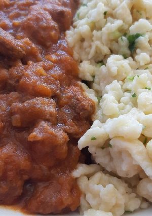 A picture of Goulash.