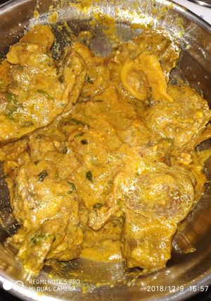 A picture of Mutton in walnut Apple gravy.
