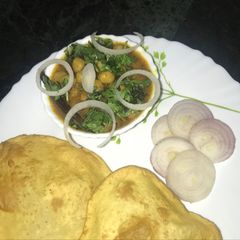 A picture of Chole bhature.