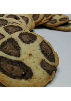 A picture of Leopard print malai cookies.