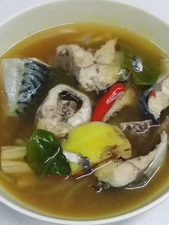 A picture of Clear Soup Tom Yum with Mackerel.
