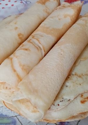 O poză a rețetei Clătite super pufoase cu dulceață de căpșuni.