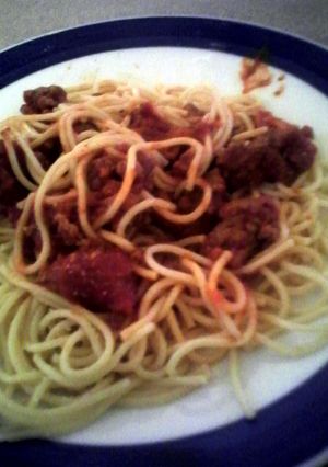 A picture of Very basic Spaghetti with meat sauce.