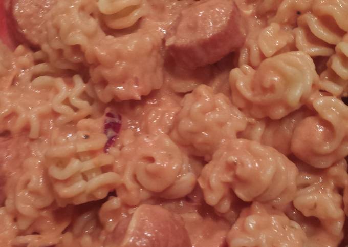 Step-by-Step Guide to Prepare Gordon Ramsay Cheesy Tomato Pasta Sauce