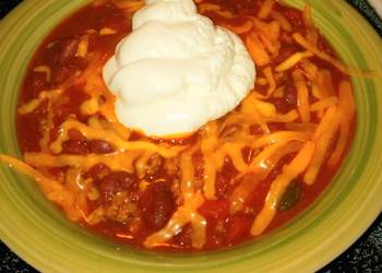 Easiest Way to Recipe Yummy Easy delicious beefy Chili with a kick