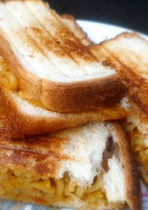A picture of Maggi sandwich.