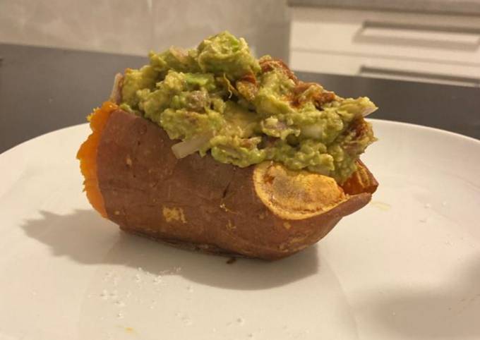 Patate douce rôtie à l'avocat