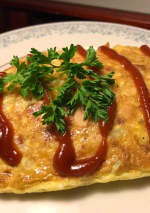 A picture of Omerice (Egg over Rice).
