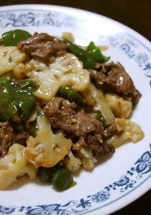 A picture of Chinese-style Stir-fried Cauliflower.